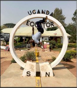 #10 Ruin Pictures at the Uganda Equator