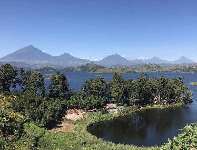 lake mutanda