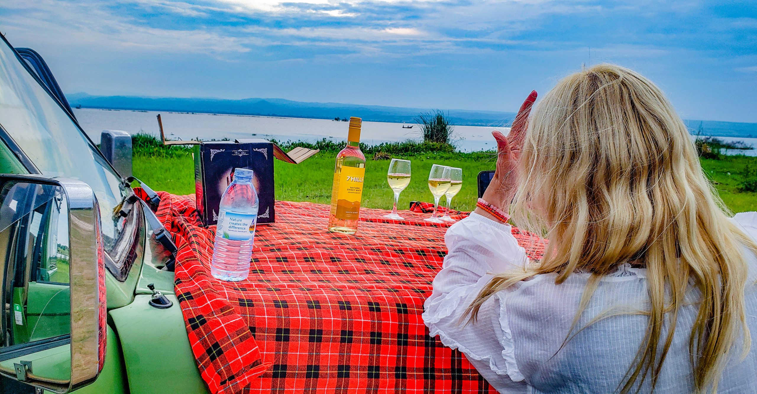 DO LIONS EAT LEOPARDS, CHEETAHS AND HYENAS? – Wild Travel Safaris